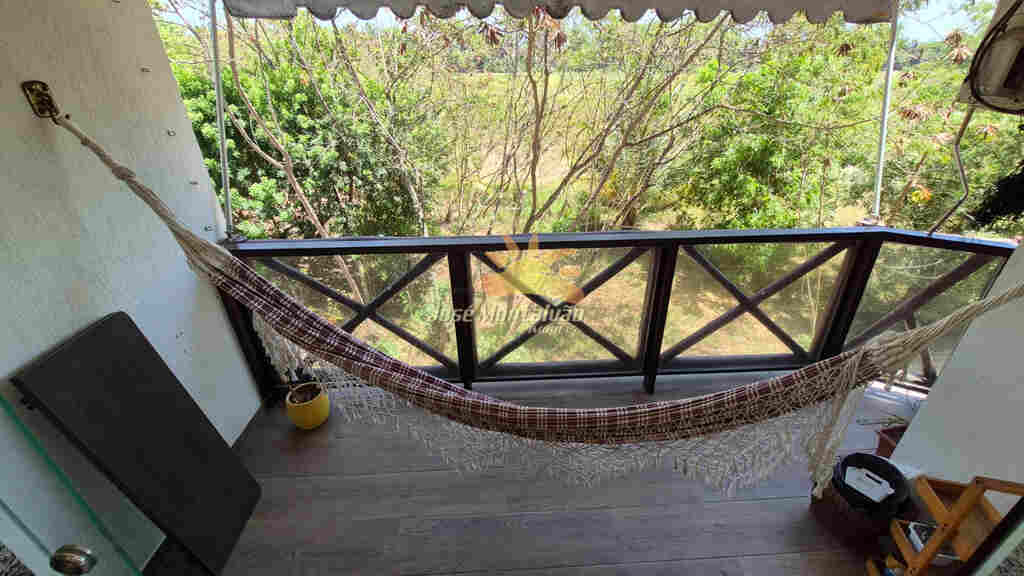 Vendo apartamento de 1 quarto e sala na Praia do Flamengo, Salvador.