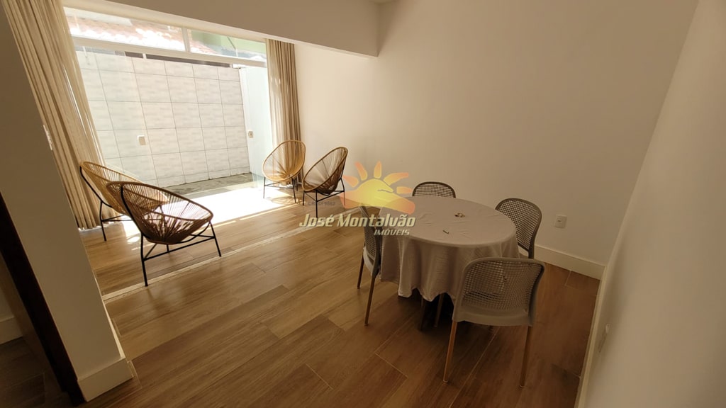 For sale! Ground floor apartment, with garden, 2 bedrooms, Praia do Flamengo, Salvador, Bahia.