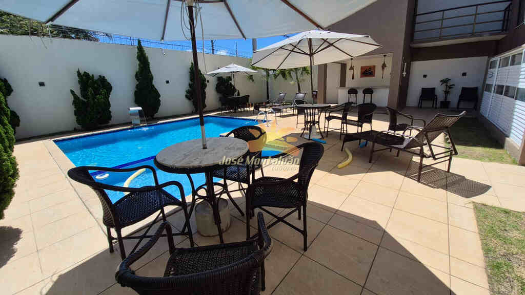 Vendo duplex com cobertura gourmet e 2 suítes, na Praia de Stella Maris, Salvador.